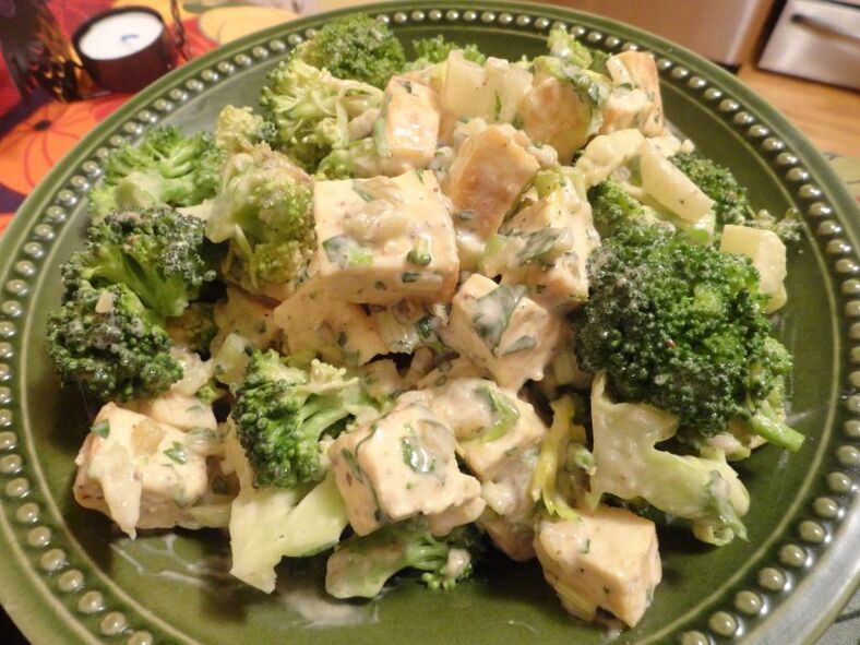 chicken broccoli salad for weight loss