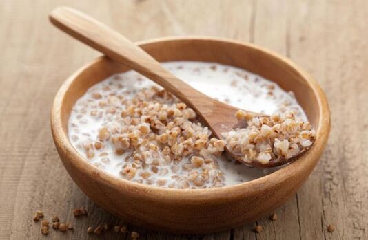 Saracen wheat porridge with kefir