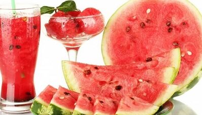 The essence of the watermelon diet to lose weight.
